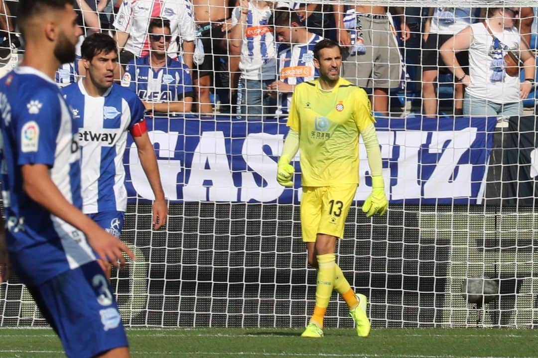 RCDエスパニョールさんのインスタグラム写真 - (RCDエスパニョールInstagram)「🔊 FULL-TIME! Deportivo Alavés 0-0 RCD Espanyol de Barcelona - #RCDE | #Volem | #EspanyoldeBarcelona | #AlavésEspanyol」8月26日 2時49分 - rcdespanyol