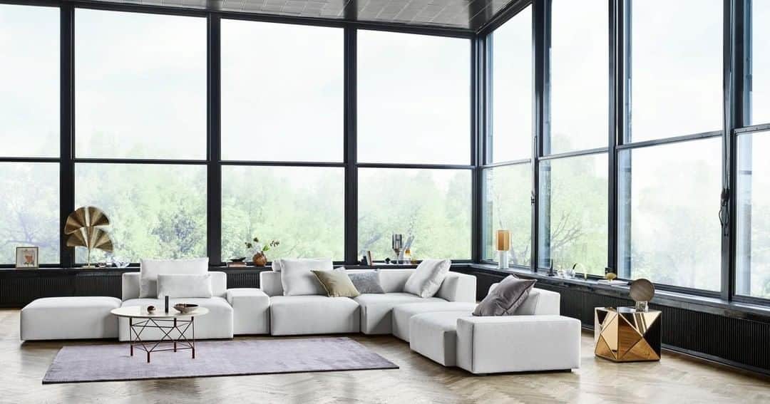 eilersenさんのインスタグラム写真 - (eilersenInstagram)「Combine it any way you like – the Block sofa is modern, playfull and can be combined in numerous ways.⁠ Styling by @pernille.vest⁠ #eilersen #eilersenfurniture #block⁠ ⁠ •⁠ •⁠ • ⁠ #interiordesign #design #homedecor #sofa #danishdesign #inredning #hem #interiør #interiorlovers #interior123 #interiordesign #modernliving #minimalism #nordiskehjem #furniture #interiors #craftsmanship⁠」8月26日 3時00分 - eilersen