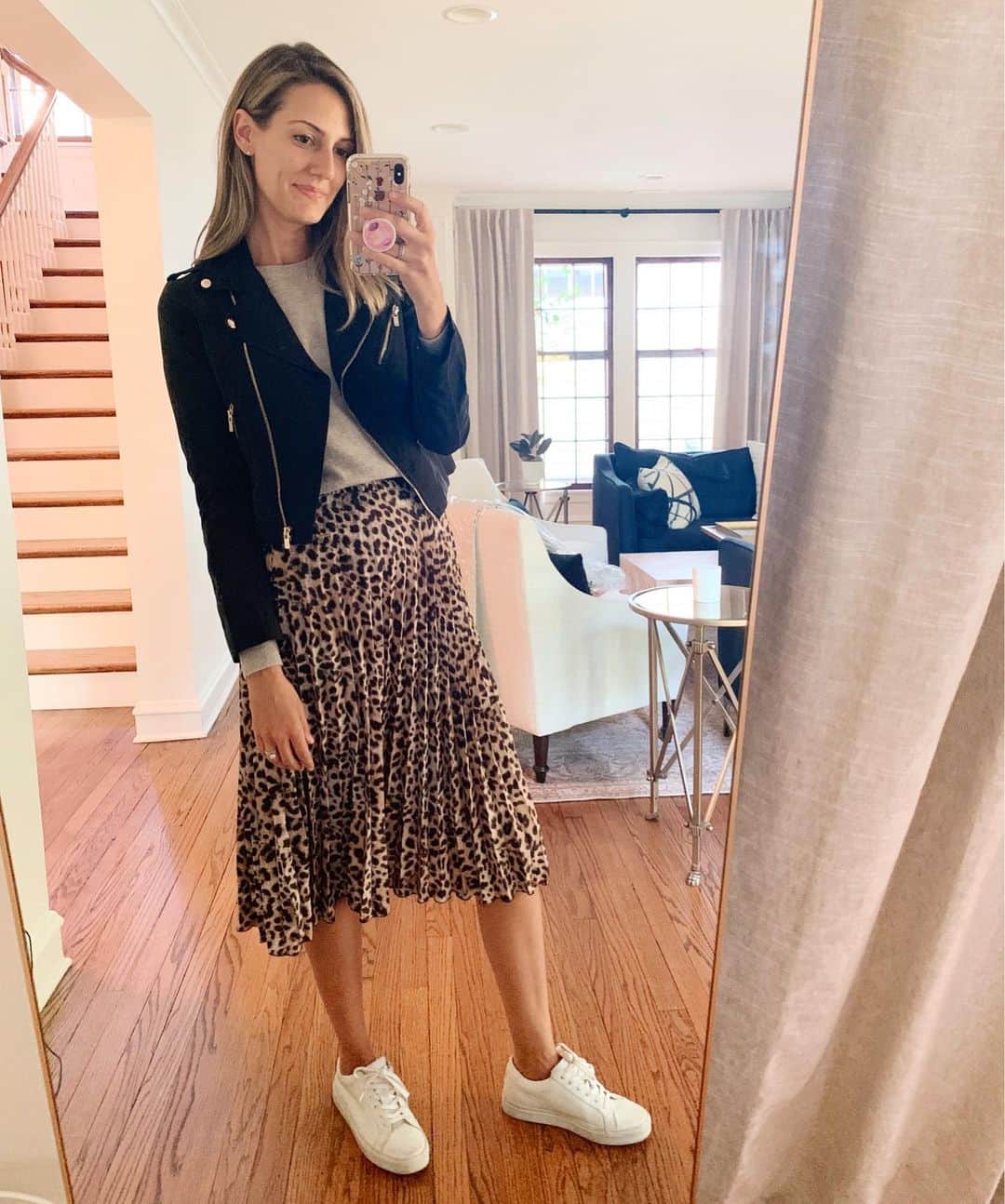 Anna Jane Wisniewskiのインスタグラム：「Currently on the blog and IG stories: #shopyourclosetseries the leopard skirt. Which look is your favorite?  Talk about a piece that will take you from the heat of summer through the end of the year—this is it! Yes, this @hm skirt is from last fall but there are so many great options out there - shop them here 👉🏻 l  http://liketk.it/2EoMn #liketkit @liketoknow.it #LTKunder50 #hmxme #leopardskirt  PS this moto jacket is @shoponethird and will be dropping soon - I’ll provide updates here and over on the @shoponethird IG page!」