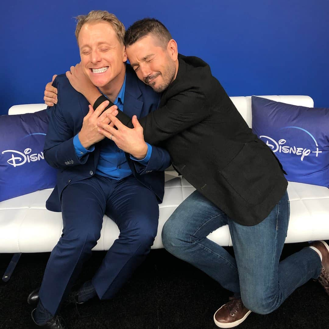 スター・ウォーズさんのインスタグラム写真 - (スター・ウォーズInstagram)「Rebels, allies, best friends. #D23Expo #DisneyPlus」8月26日 3時16分 - starwars