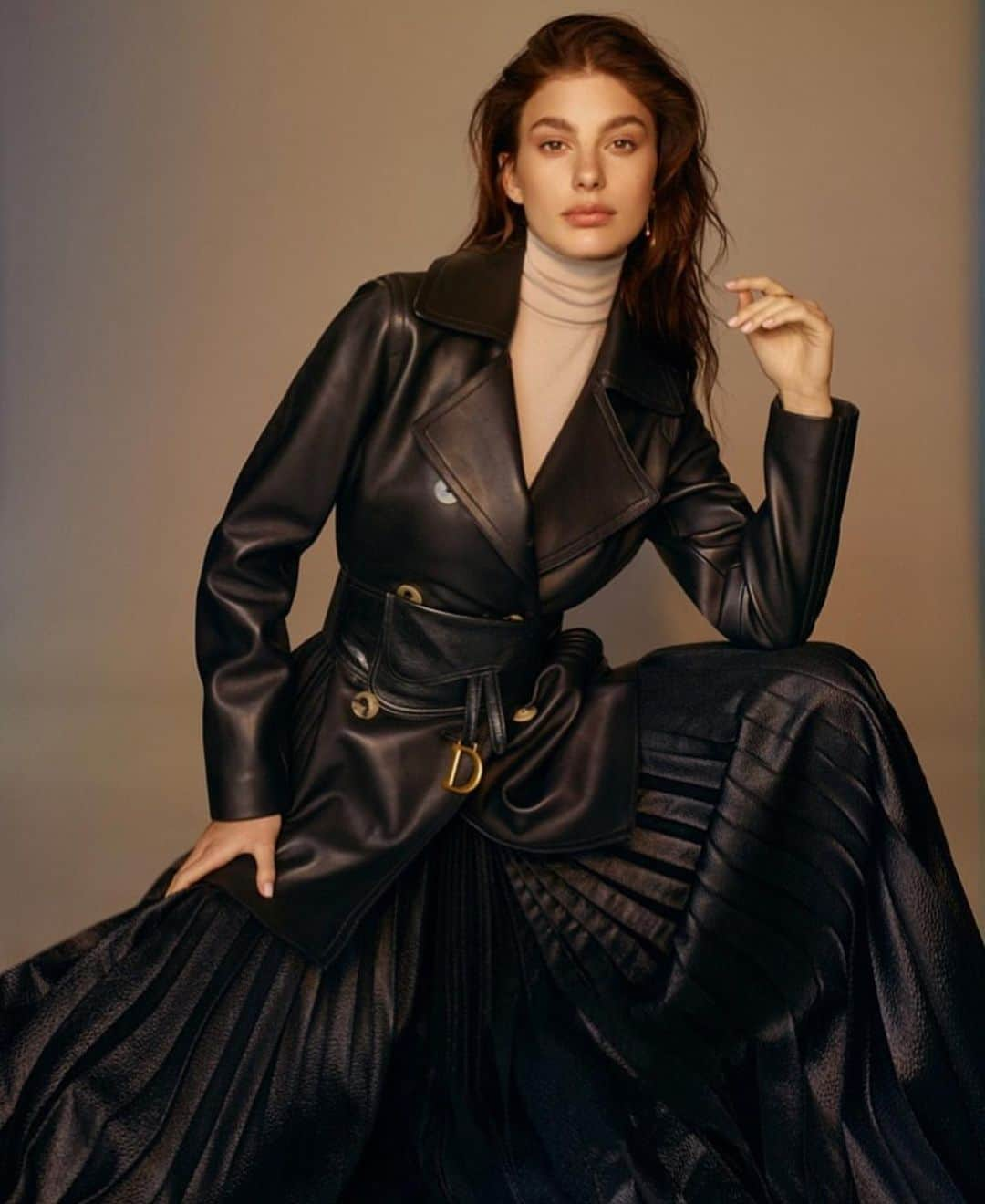 IMG Modelsさんのインスタグラム写真 - (IMG ModelsInstagram)「Lady in Leather. 🖤 @camilamorrone stars in the latest edition of @voguespain. #📷 @thomaswhiteside #👩🏻 #IMGstars」8月26日 4時22分 - imgmodels