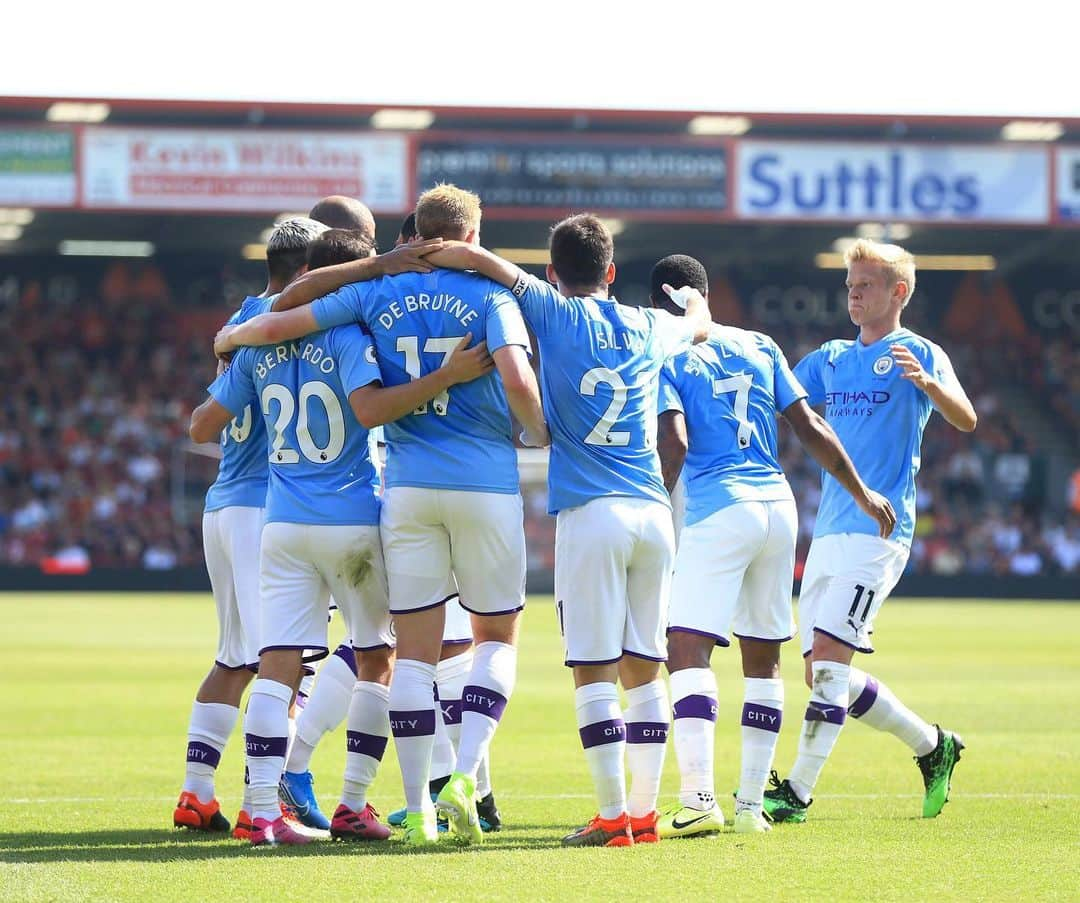 ダビド・シルバさんのインスタグラム写真 - (ダビド・シルバInstagram)「Really proud to have played 4️⃣0️⃣0️⃣ games for @mancity , thanks everyone for your kind messages 🤗👏🏼」8月26日 5時16分 - david21lva