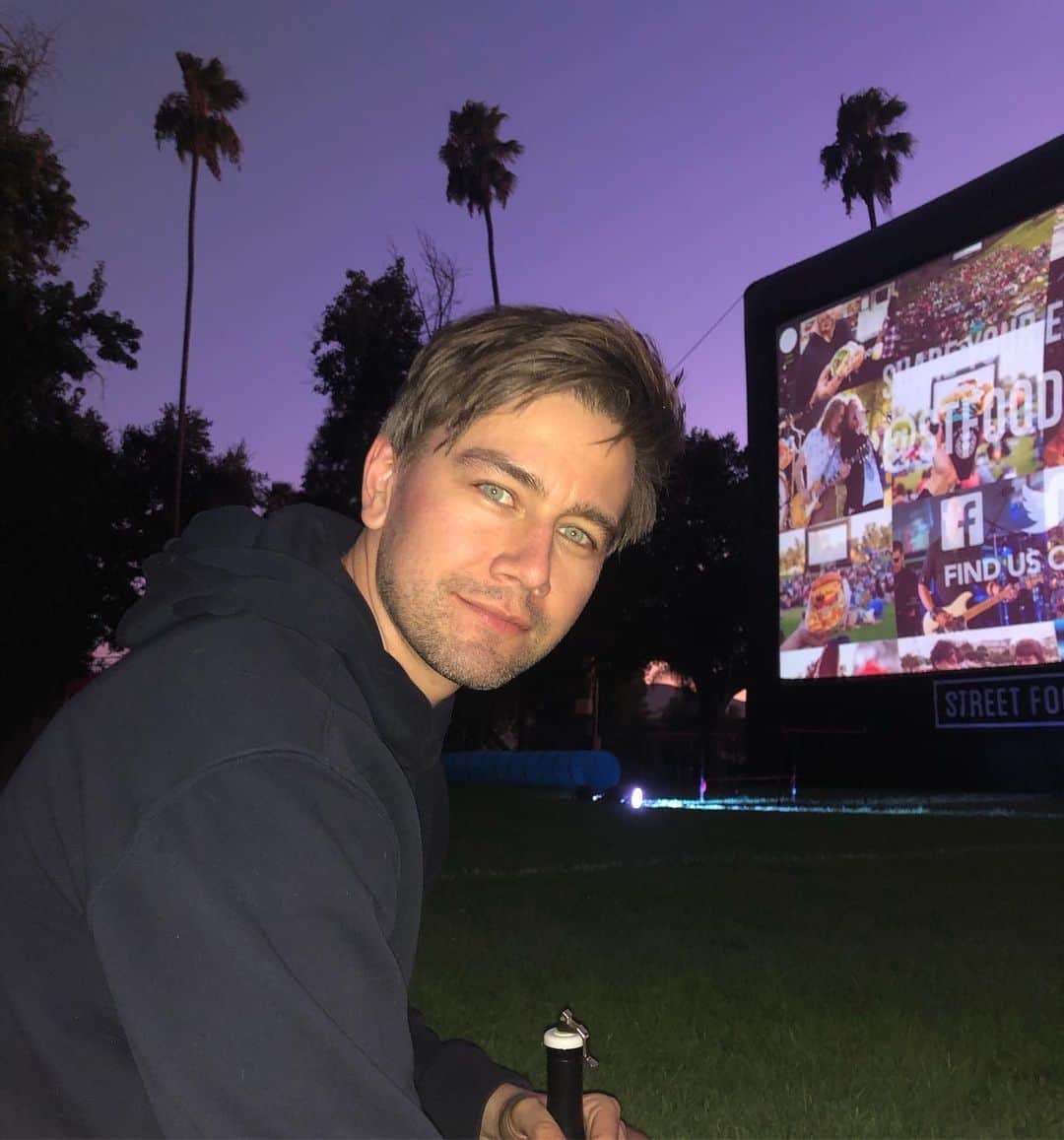 トーランス・クームスのインスタグラム：「Checking out some OG Beauty and the Beast at @stfoodcinema. Gorgeous night with gorgeous people.」