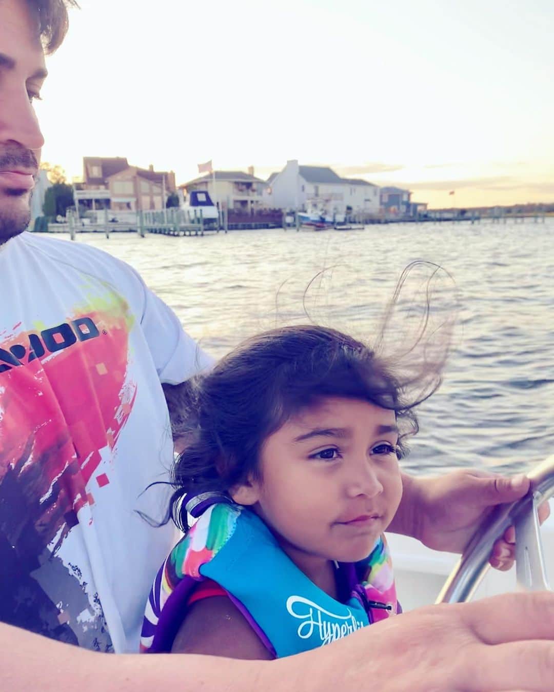 ニコール・ ポリッツィのインスタグラム：「👨🏽👧🏽💝」