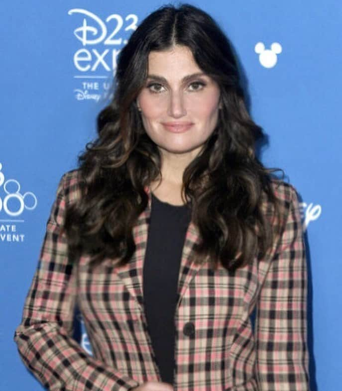 ポール・ノートンさんのインスタグラム写真 - (ポール・ノートンInstagram)「Frozen 2 press started at D23 w/ the legendary @idinamenzel #hair by Me @leobypaulnorton using @unite_hair  @paishau and @hottoolspro w/ makeup by @makeupmatthew #idinamenzel #frozen2 #disney」8月26日 5時32分 - paulnortonhair