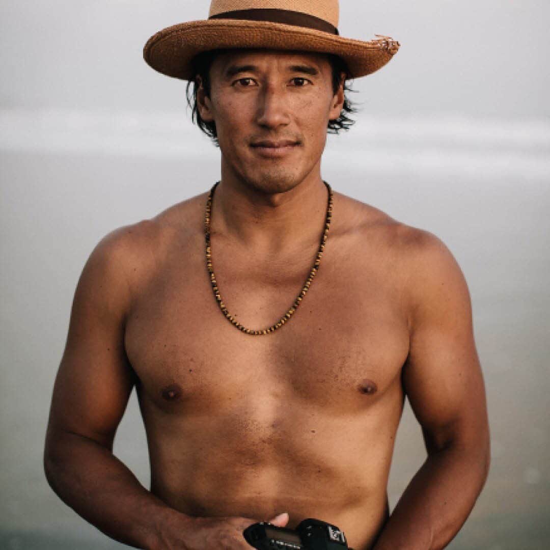 デビッドヤーマンのインスタグラム：「What happened when renegade spirits @jimmychin—the Oscar-winning director behind @freesolofilm—and writer-photographer @jeffjohnson_beyondandback road-tested @davidyurmanmen designs while surfing some of the world’s best breaks? Follow along to find out. — Directed by Jimmy Chin. #DYxJimmyChin」