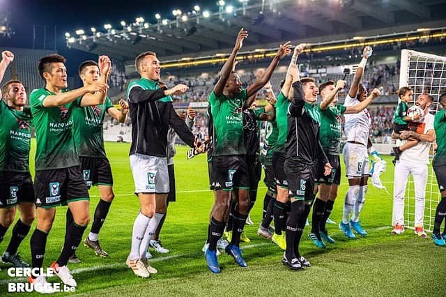 植田直通のインスタグラム：「. 3points🐊！！！ . #cerclebrugge  #levecercle #jupilerleague #植田直通」