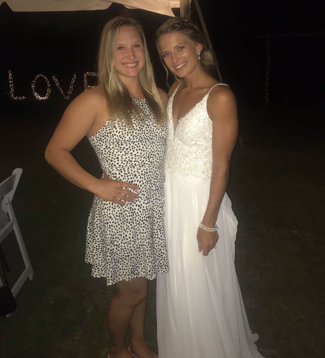 ブレナ・ダウエルのインスタグラム：「Congrats to the most beautiful bride!! Thanks for inviting me to be a part of your special day 💍 love you! 🥰❤️」
