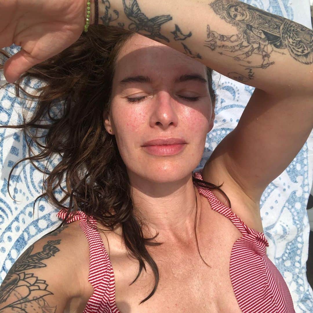 レナ・ヘディのインスタグラム：「Heaven 🥰🥰🥰🥰」