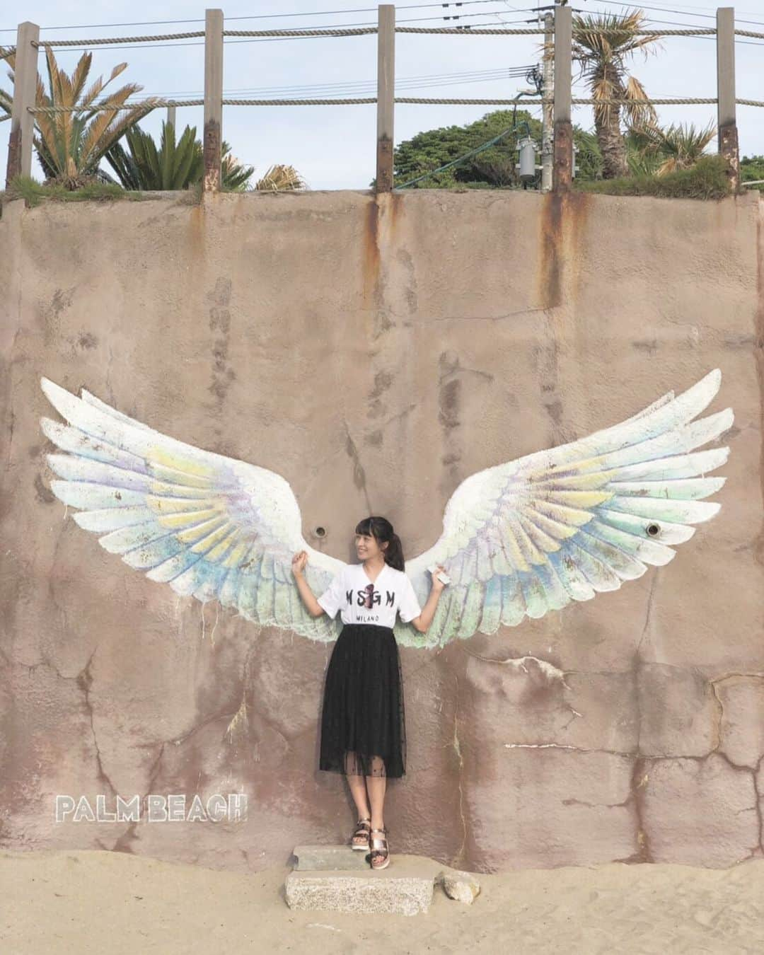 四島早紀さんのインスタグラム写真 - (四島早紀Instagram)「🕊夏が終わる〜 I LOVE YOUのサイン〜🏝🌈 . ずっと前から行きたかった所。 羽が生えました🧚🏻‍♀️🧚🏻‍♀️🧚🏻‍♀️🧚🏻‍♀️ . . . #2019年夏 #海 #パームビーチ #旅行 #🐠 #🌴 #💗 #followmeto #いいね #糸島 #福岡 #MSGM #marcjacobs #🕶」8月26日 19時56分 - saki_shishima