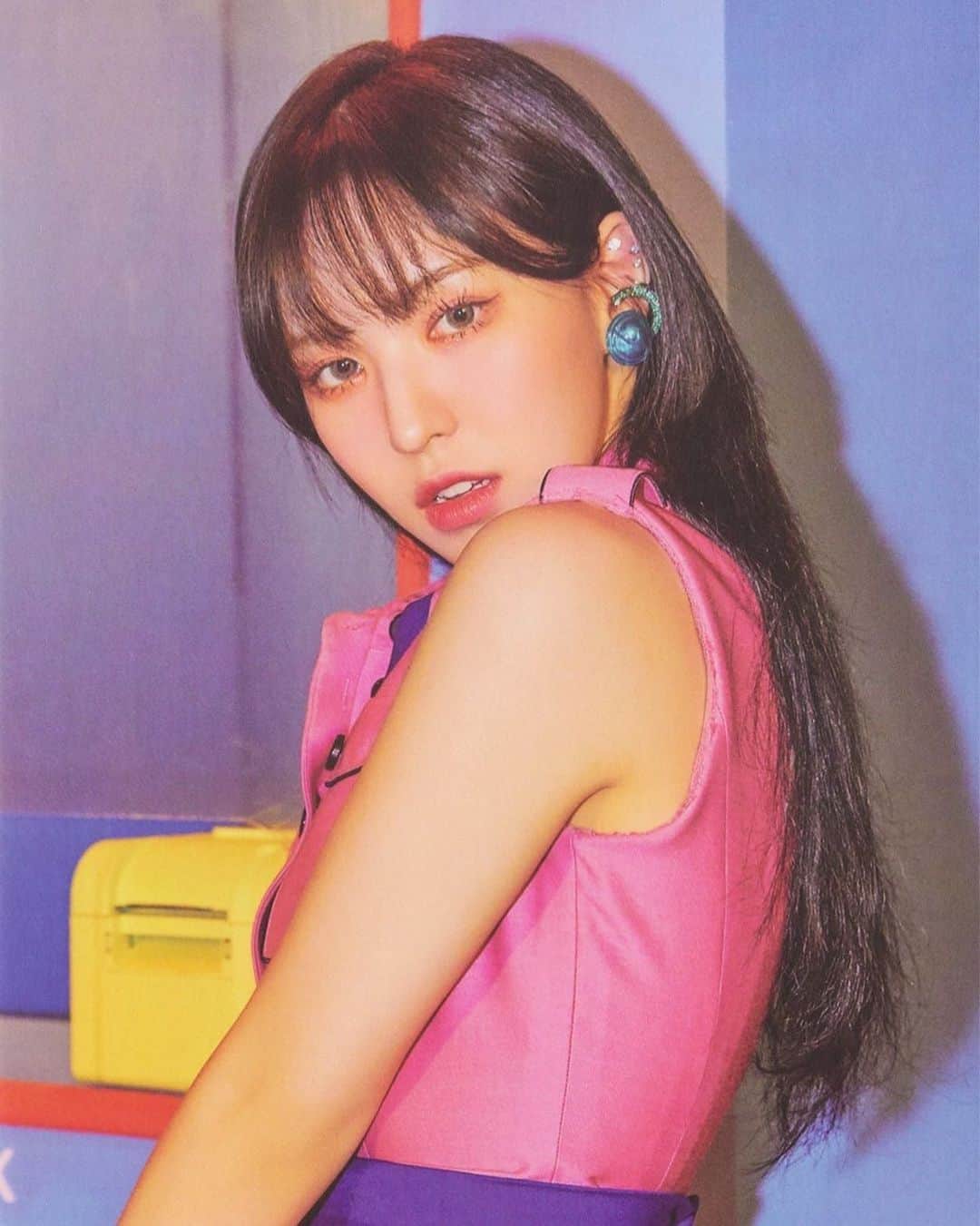 ウェンディ（ファンアカウント）のインスタグラム：「💙 #WENDY #웬디 #REDVELVET #레드벨벳」