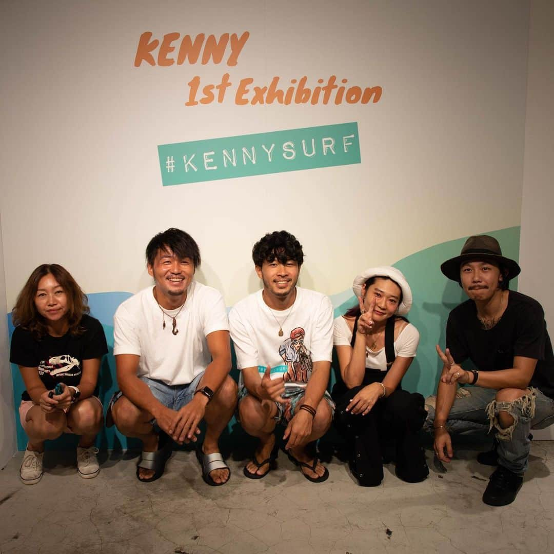 KENNY（吉原健司）さんのインスタグラム写真 - (KENNY（吉原健司）Instagram)「Thank you for coming!!!! レセプションも合わせ、3日間で2000人近くの方に来ていただきました🙏🏾🔥 来てくれたみなさんはもちろん、今回協力して下さったみなさん本当にどうもありがとうございました！ みんなの協力がなければ今回の成功は絶対にありえなかったです。 いつも支えてくれているみんなに感謝。 . ___Special Thanks___ @sunsetcoast_official @pells_coffee_bar @hydroflask.jp @threetwinsicecream.jp @chillout_official @corona」8月26日 19時04分 - kenny_yoshihara