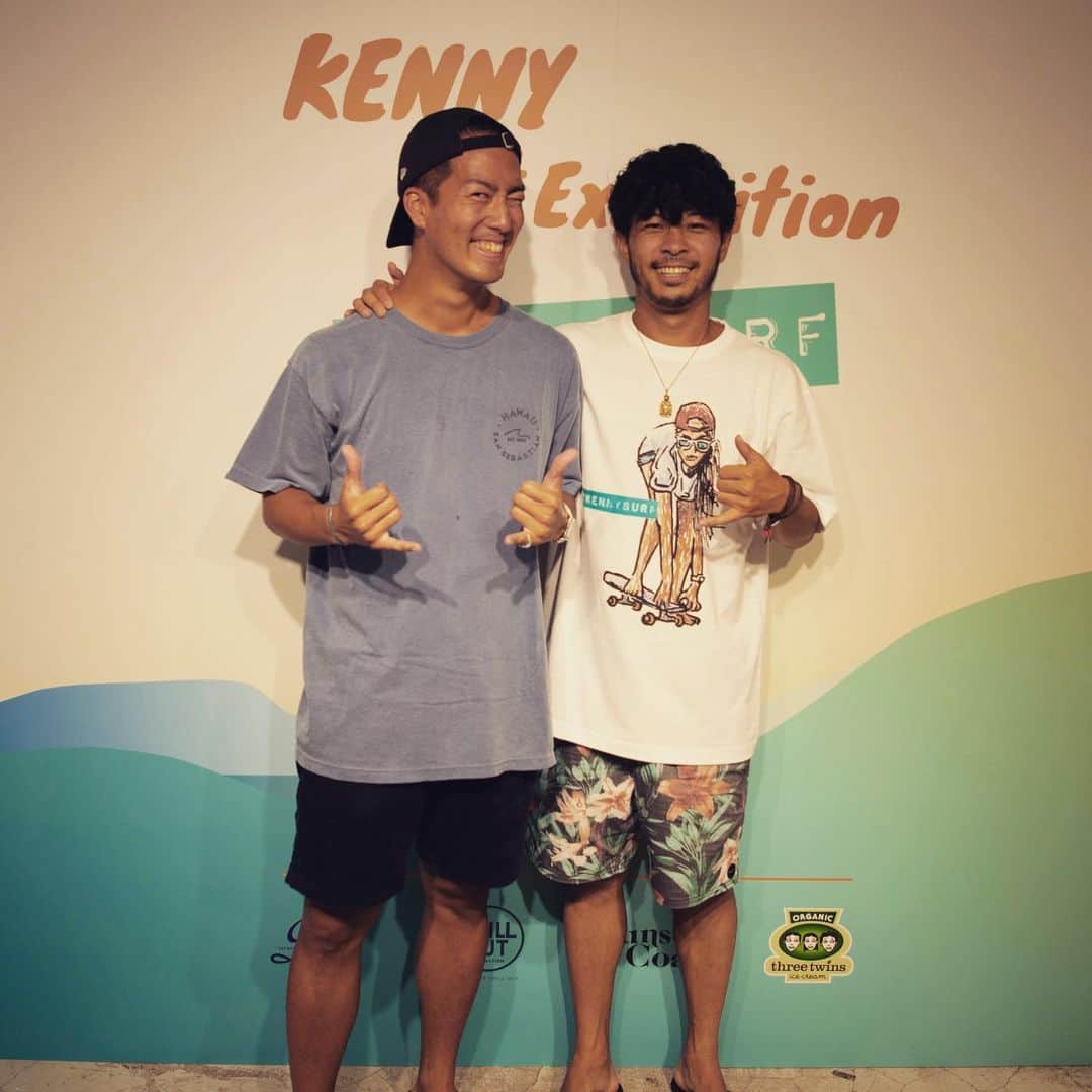 KENNY（吉原健司）さんのインスタグラム写真 - (KENNY（吉原健司）Instagram)「Thank you for coming!!!! レセプションも合わせ、3日間で2000人近くの方に来ていただきました🙏🏾🔥 来てくれたみなさんはもちろん、今回協力して下さったみなさん本当にどうもありがとうございました！ みんなの協力がなければ今回の成功は絶対にありえなかったです。 いつも支えてくれているみんなに感謝。 . ___Special Thanks___ @sunsetcoast_official @pells_coffee_bar @hydroflask.jp @threetwinsicecream.jp @chillout_official @corona」8月26日 19時04分 - kenny_yoshihara