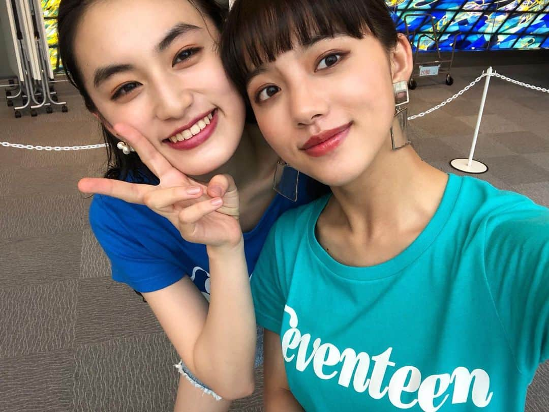 清原果耶さんのインスタグラム写真 - (清原果耶Instagram)「Seventeen 夏の学園祭﻿ 今年で2回目になります。﻿ ﻿ 去年より緊張せずに﻿ 楽しめたのは、﻿ 応援に来てくださったり﻿ メッセージをくださった皆さんのお陰です﻿ ﻿ ﻿ 本当にありがとうございました㊗︎﻿ ﻿ .﻿ #Seventeen﻿ #セブンティーン夏の学園祭」8月26日 19時13分 - kaya0130_official