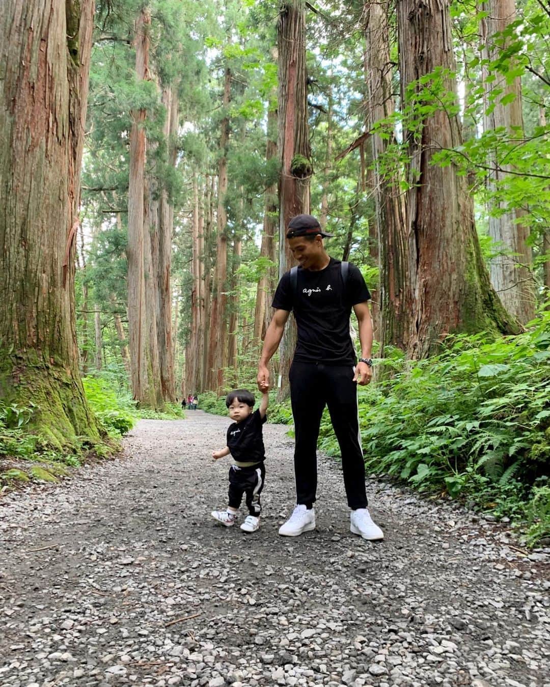 のインスタグラム：「お揃い。 #戸隠神社  #奥社まで2キロ  #パワー頂きました」