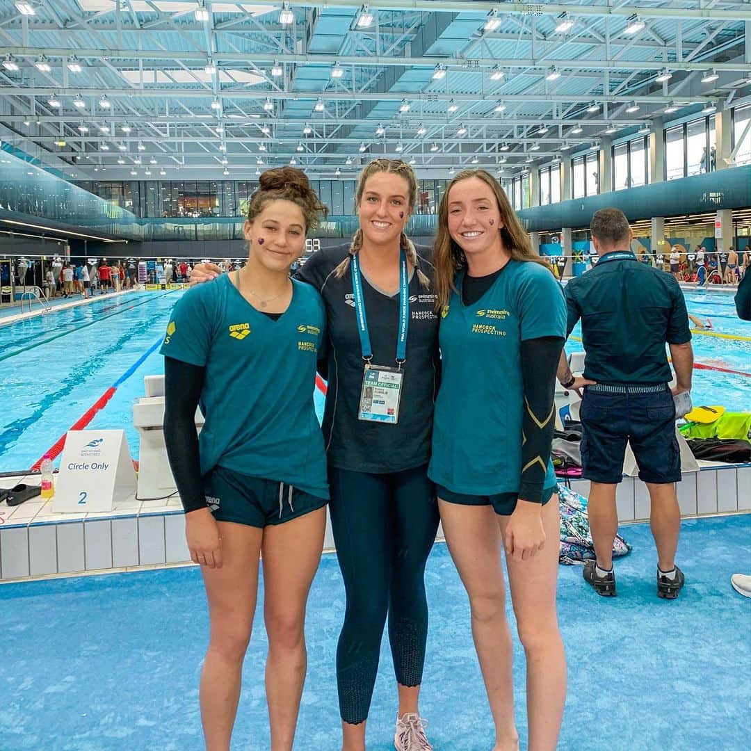 ブリタニー・エルムズリーのインスタグラム：「Unreal experience getting to know these legends over the past few months! I look forward to watching them potentially grow into Dolphins🐬 @swimmingaustralia @dolphinsaus #thenextwave」