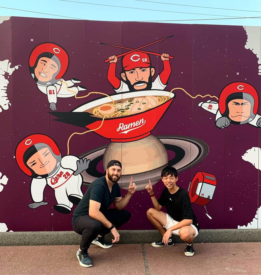 K. レグナルトのインスタグラム：「art is life #ramenpower #streetart」