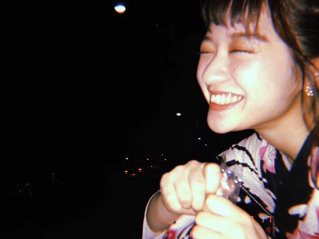 のインスタグラム：「邦ロックおススメ曲沢山教えてくださりありがとうございました☺︎✌︎ 知らないバンドもあったので聞いてみますね！！ コメントの中には大好きなバンドもあって何だか勝手に嬉しくなった笑💓」
