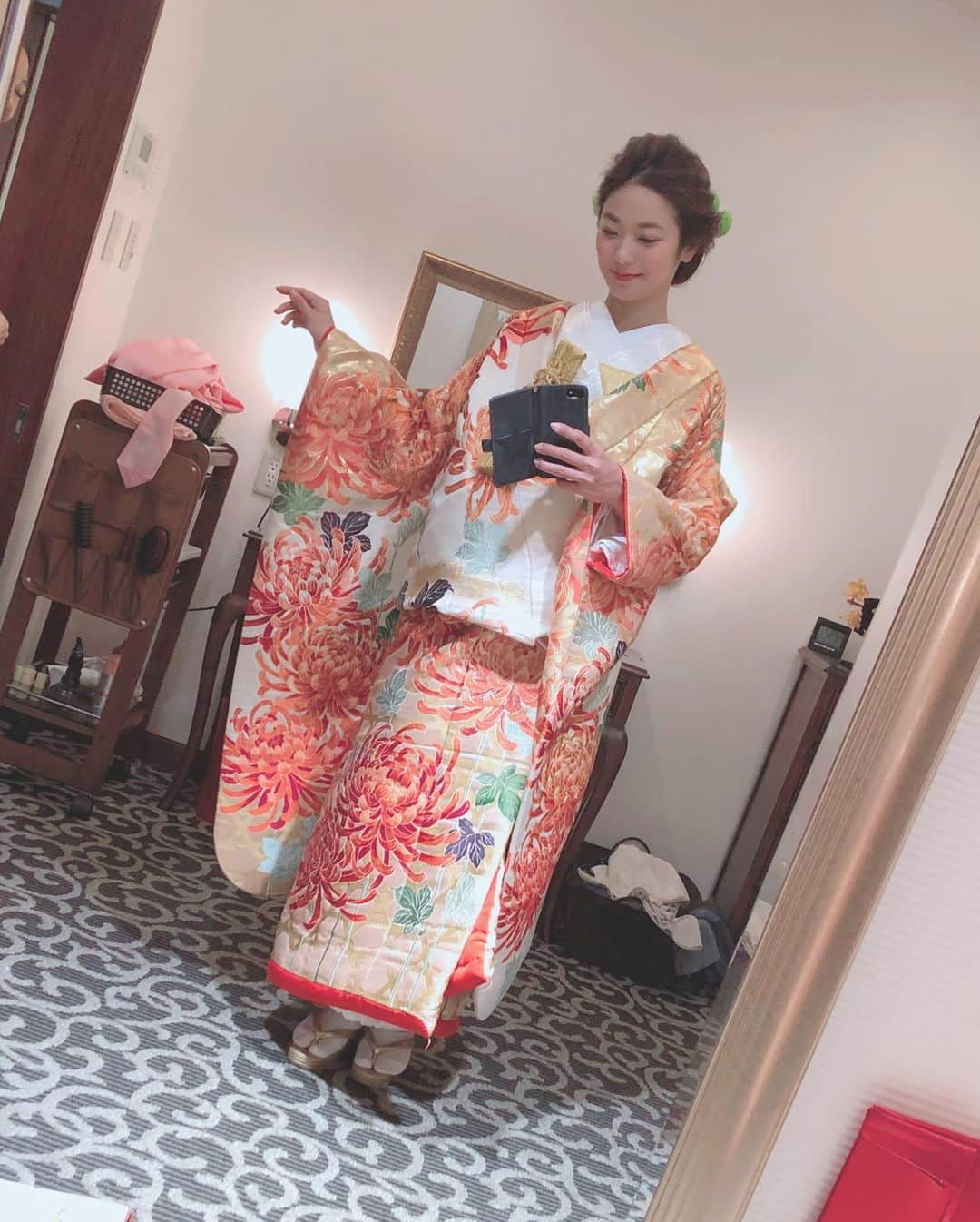 野木久美子さんのインスタグラム写真 - (野木久美子Instagram)「#ikko さんの打掛、色合いもデザインもタイプ♡  #打掛 #ikkoさん #デザイン #マルイチ衣装店 #オレンジ #秋 #bridal #着物 #👘 #kimono #結婚式 #💒 #」8月26日 11時31分 - nogikumigram