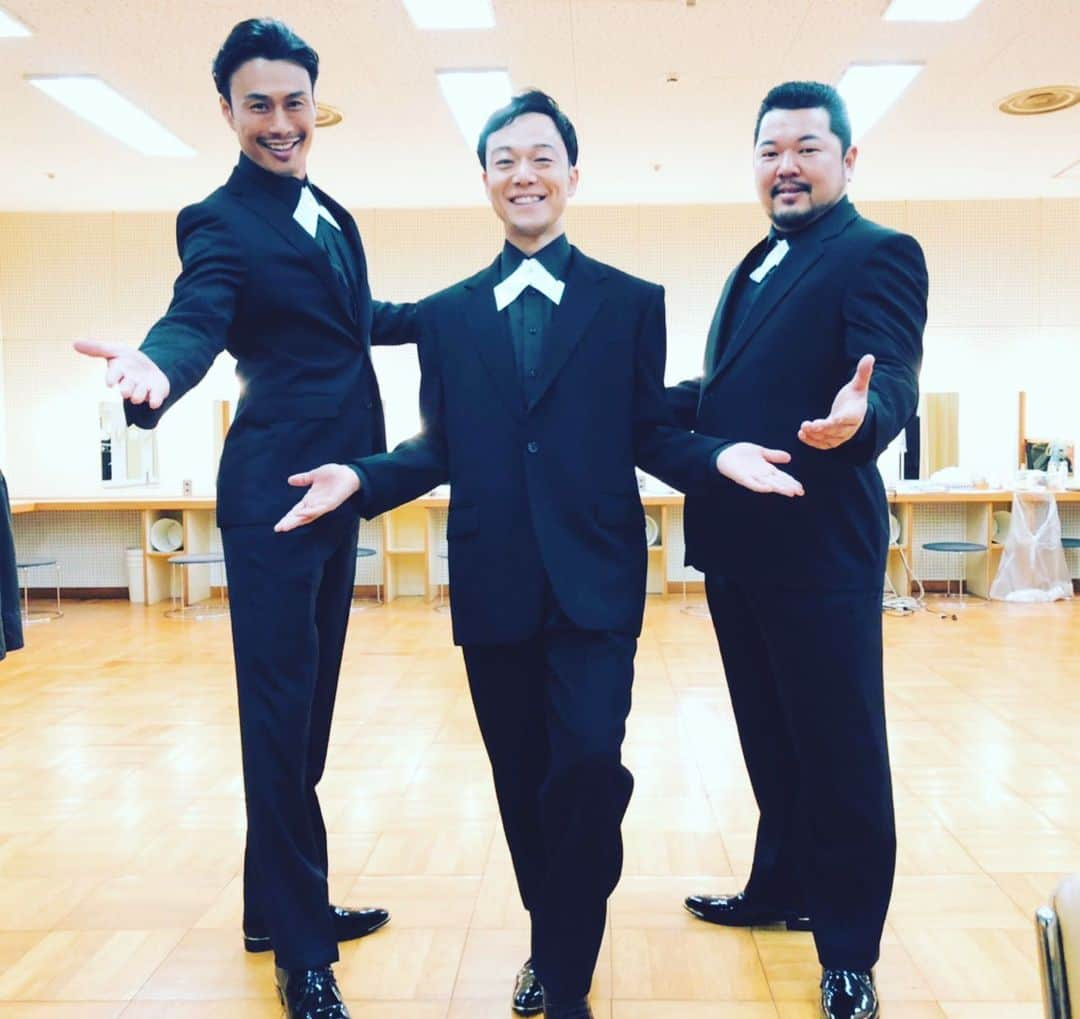 佐藤貴史さんのインスタグラム写真 - (佐藤貴史Instagram)「矢口史靖監督作品 『ダンスウィズミー』 絶賛公開中です！  とってもハッピーになれる映画なのでフラッと見に行ってくださいな！ あたしは取り立て屋で出てます！ もちろん踊ってます！ #ダンスウィズミー」8月26日 12時27分 - sabo1217