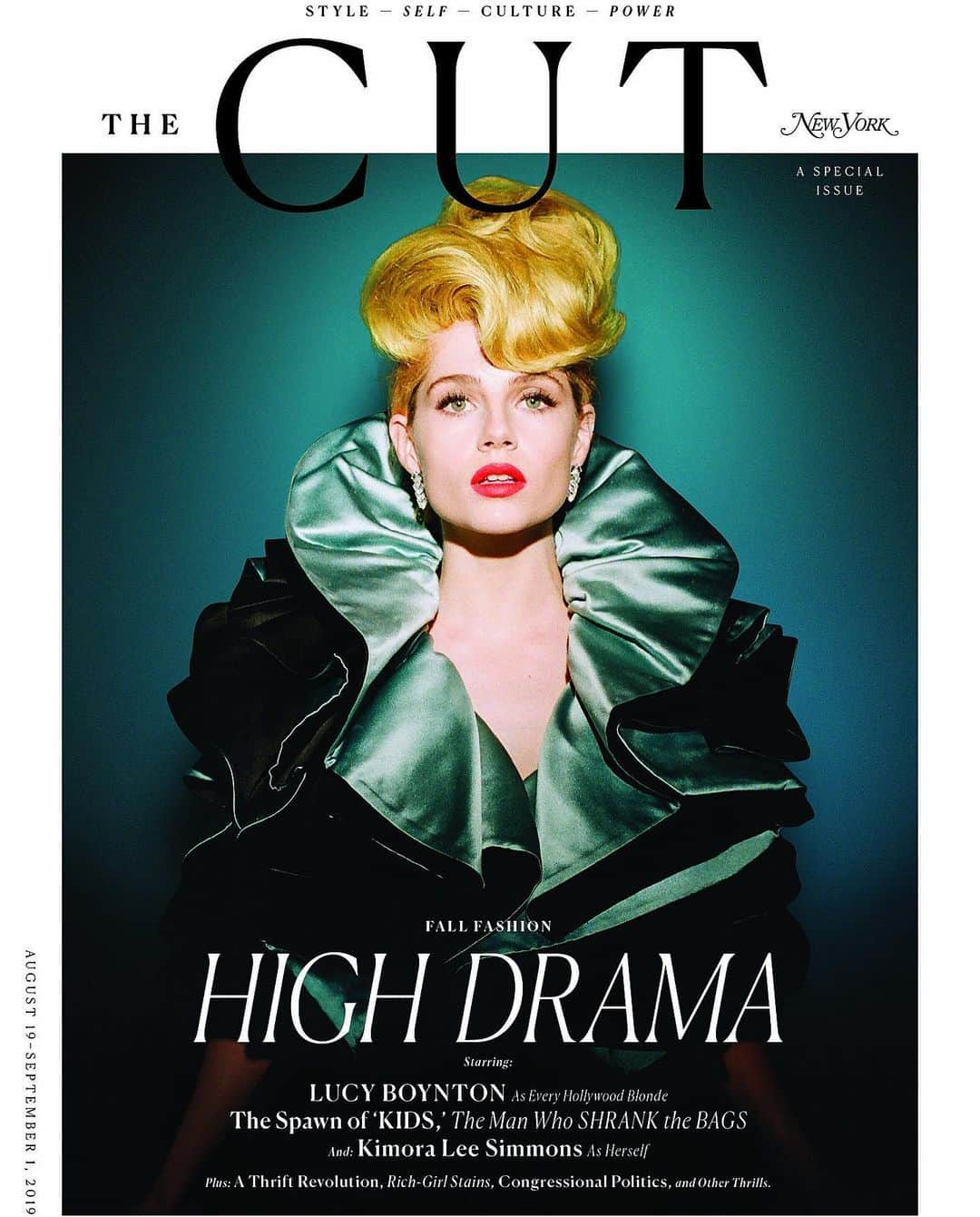 Just Jaredさんのインスタグラム写真 - (Just JaredInstagram)「@bohemianrhapsodymovie’s @lucyboynton1 strikes a stunning pose on the cover of @thecut’s fall fashion issue! #LucyBoynton #TheCut Photo: @sophiiieeehart」8月26日 12時39分 - justjared