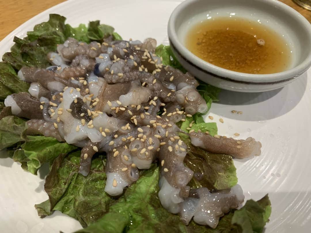 大沢文也さんのインスタグラム写真 - (大沢文也Instagram)「先週は韓国料理で食べ納め。 今日から本格的に減量をします。  #韓国料理 #参鶏湯 #サムゲタン #ゆっけ #ユッケ #サンナクチ #タコ #生きたタコ #今日から俺は #減量スタート #減量 #ダイエット」8月26日 13時22分 - fumifumi_k1