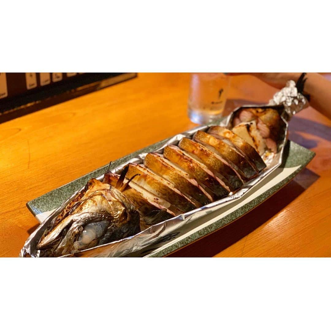 yuco_yoshidaさんのインスタグラム写真 - (yuco_yoshidaInstagram)「四万十はご飯も美味しいから大好き♡😘 #味劇場ちか は劇場型居酒屋🏮 木桶に料理を乗せて、紐で引き上げて運ばれてくるのも名物✨去年はお座敷しか空いてなくて今年はリベンジで2階席に座れました♡ ・ ・ そして帰りに立ち寄った#湖畔遊 はめっちゃ素敵やったけどまさかの土砂降りの雨に雷に霧⚡️そして台風で増水してて茶色い川🏞爆 霧で茶色い川隠れてるしこれはこれで幻想的やんー♡とか言いながらも来年リベンジしようと心に誓った😂😂 ・ ・ いいご縁があり毎年お邪魔してる四万十❤️また来年も宜しくおねがいします😊✨✨✨ ・ ・ #高知旅行 #香美市 #四万十市」8月26日 13時23分 - yuco_yoshida