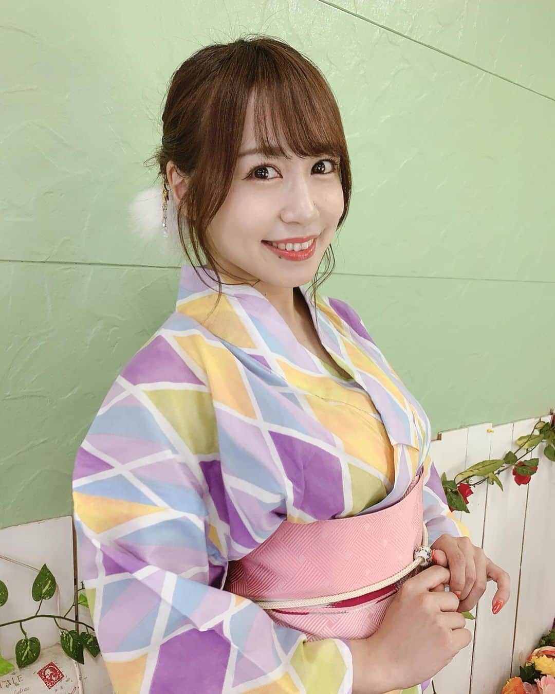北条佳奈さんのインスタグラム写真 - (北条佳奈Instagram)「残暑見舞い申し上げます🎐 （まだ終わらないで夏🌴🌈） #浴衣 #浴衣女子 #浴衣コーデ #yukata #かなぷぅ #北条佳奈 #残暑 #いいね歓迎 #フォローミー #tagsforlikes #instagood #followme #☀」8月26日 13時23分 - kana_hojyo