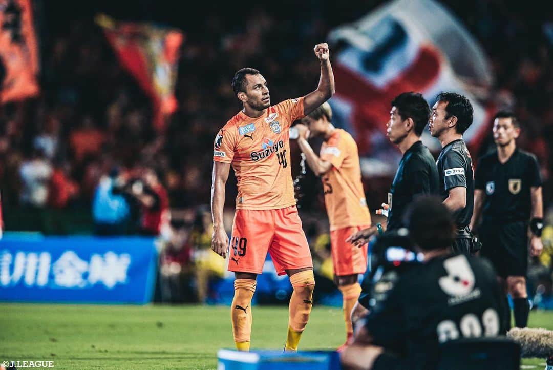 Ｊリーグさんのインスタグラム写真 - (ＪリーグInstagram)「Play Back JLEAGUE⚽️📸﻿ ﻿ 🏆#明治安田生命Ｊ１リーグ 第２４節﻿ 印象的なシーンをプレイバック🔥﻿ ﻿ #Ｊリーグ ﻿ #jleague﻿ ﻿ #サガン鳥栖﻿ #フェルナンドトーレス﻿ #ヴィッセル神戸﻿ #アンドレスイニエスタ﻿ #松本山雅ＦＣ﻿ #高橋諒﻿ #ＦＣ東京﻿ #渡辺剛﻿ #北海道コンサドーレ札幌﻿ #ジェイボスロイド #鈴木武蔵﻿ #横浜F・マリノス﻿ #エリキ﻿ #ベガルタ仙台﻿ #湘南ベルマーレ﻿ #セレッソ大阪﻿ #水沼宏太﻿ #清水エスパルス﻿ #ドウグラス﻿ #サンフレッチェ広島﻿ #ドウグラスヴィエイラ﻿ #大分トリニータ﻿ #高木駿﻿ #鹿島アントラーズ ﻿ #土居聖真﻿ #soccer #⚽️」8月26日 20時02分 - jleaguejp