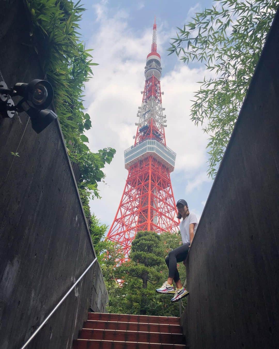 のインスタグラム：「🗼💚」