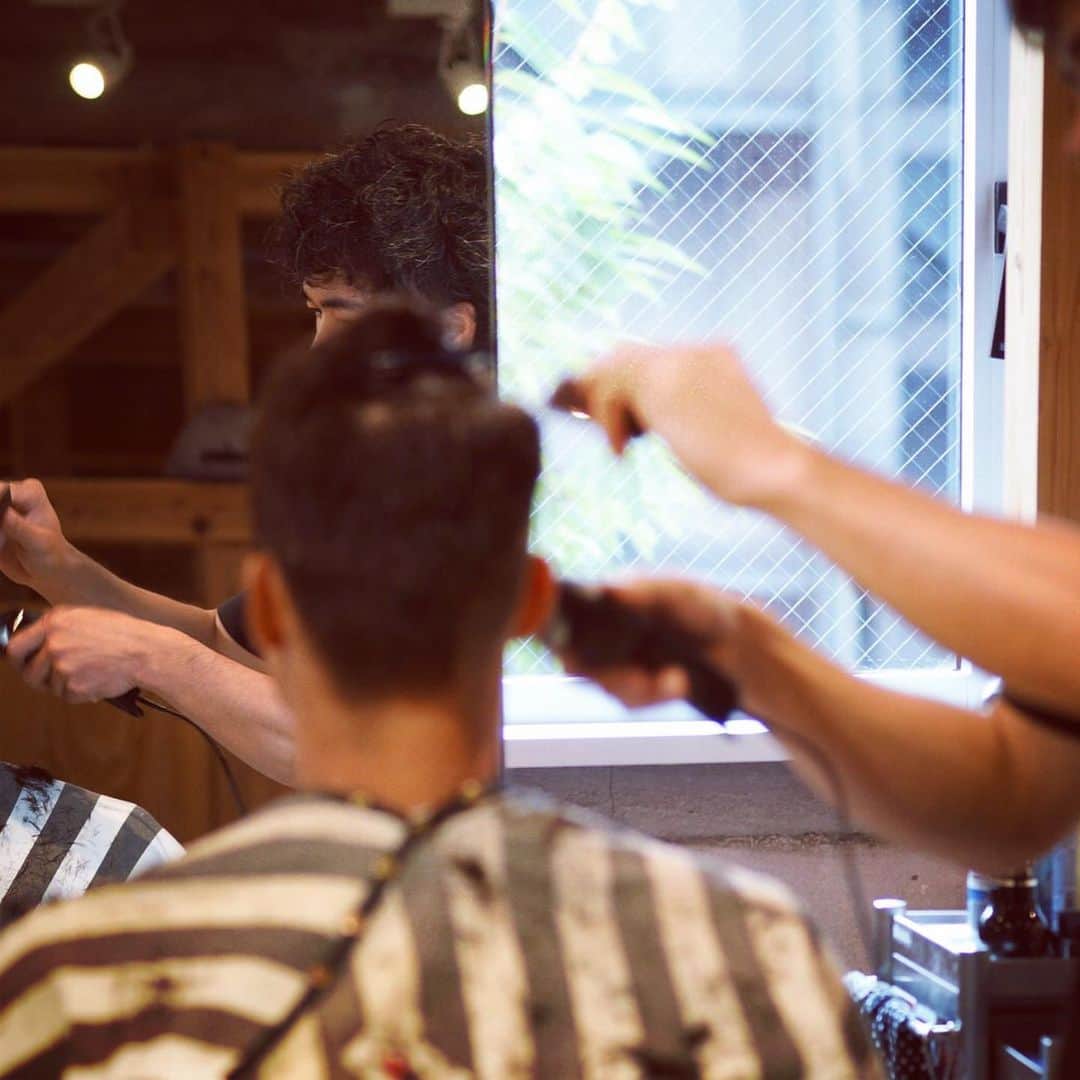 後藤駿太のインスタグラム：「久しぶりの散髪！ スッキリ！ 明日から頑張る！ ウッティーさんあざす。🤘🏼🤘🏼🤘🏼 #orixbuffaloes #mericanbarbershop #ヘアカット」