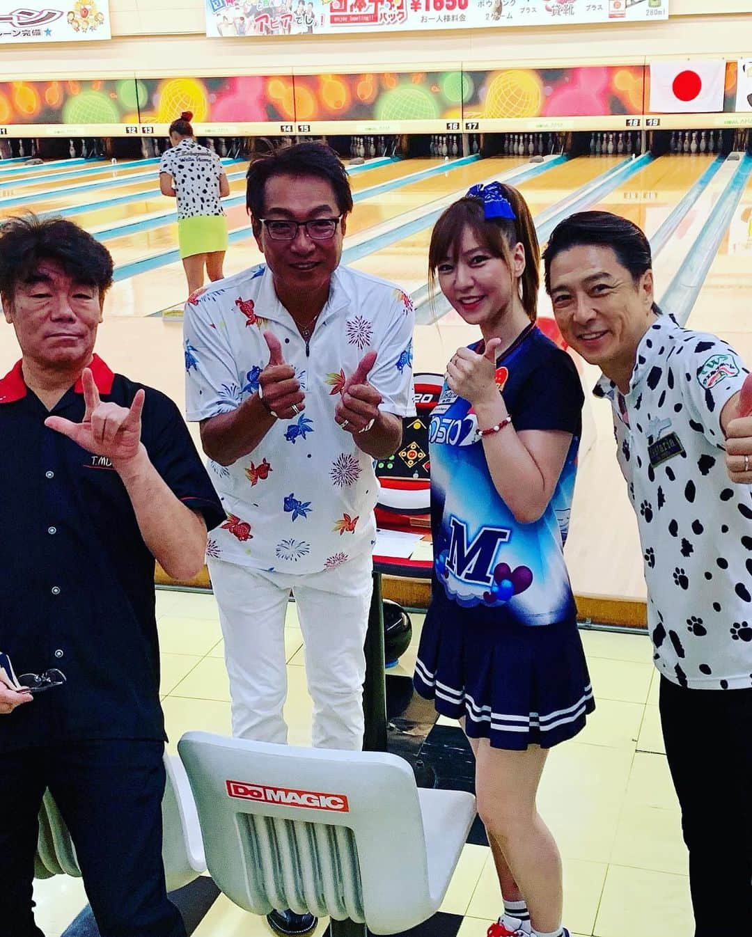 黒田アーサーさんのインスタグラム写真 - (黒田アーサーInstagram)「2019福島オープン1日目。 Part 1。 #bowling #ボウリング#2019福島オープン#ウエルズホーム #菊地社長 #村田雄浩#酒井美佳プロ #大石奈緒プロ#岩見彩乃プロ #安藤瞳プロ #森彩奈江プロ #川崎由意プロ #櫻井眞利子プロ #배우 #쿠로다아사#일본배우#볼링」8月26日 16時41分 - kuroda_arthur