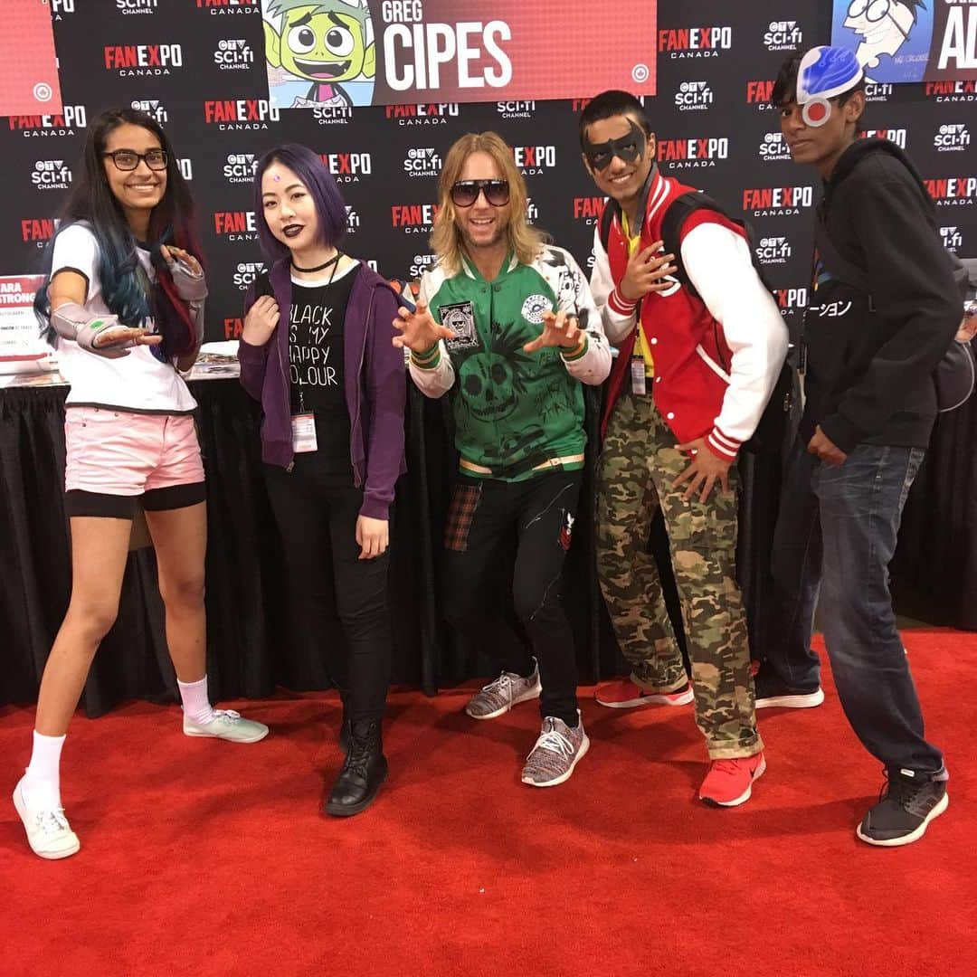 グレッグ・サイプスさんのインスタグラム写真 - (グレッグ・サイプスInstagram)「Thanks yous Canada 🇨🇦 @officialfxc! @wingmancipes and I had an unforgettable good time this weekend in @tarastrong’s Hm town wit you all! #fanexpocanada 💜💚 #teentitansgo #teentitans #bbrae @cartoonnetworkofficial @warnerbrostv」8月26日 16時58分 - gregcipes