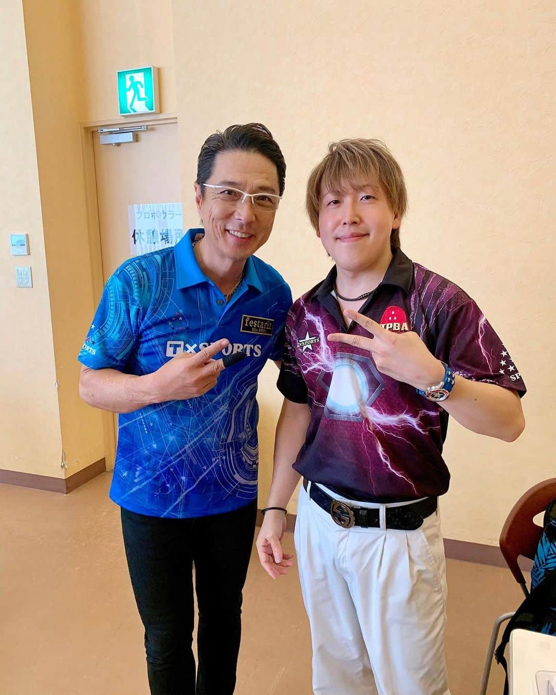 黒田アーサーさんのインスタグラム写真 - (黒田アーサーInstagram)「2019福島オープン1日目。 Part 2！ #bowling#ボウリング #福島オープン #黒田アーサー#鈴木理沙プロ #酒井美佳プロ #ロバートリープロ #小林哲也プロ #板倉奈智美プロ #小林由紀プロ#水野成祐プロ #菊地正義プロ #平井翔プロ #渡辺けあきプロ #배우 #쿠로다아사#일본배우#볼링」8月26日 16時58分 - kuroda_arthur