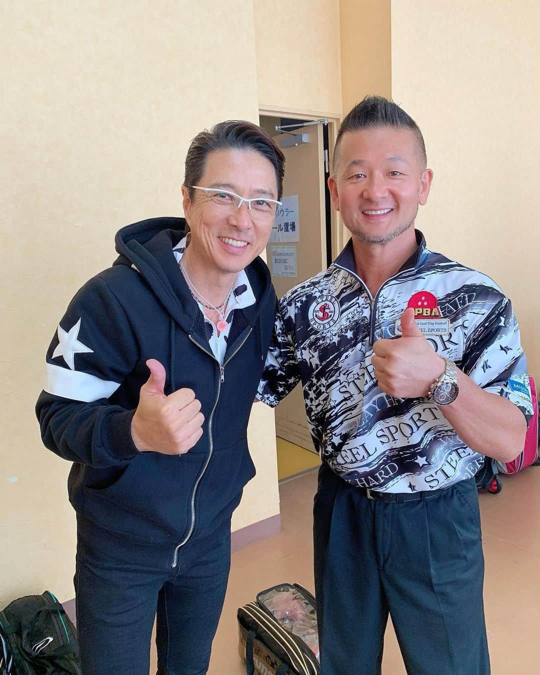 黒田アーサーさんのインスタグラム写真 - (黒田アーサーInstagram)「2019福島オープン1日目。 Part 2！ #bowling#ボウリング #福島オープン #黒田アーサー#鈴木理沙プロ #酒井美佳プロ #ロバートリープロ #小林哲也プロ #板倉奈智美プロ #小林由紀プロ#水野成祐プロ #菊地正義プロ #平井翔プロ #渡辺けあきプロ #배우 #쿠로다아사#일본배우#볼링」8月26日 16時58分 - kuroda_arthur