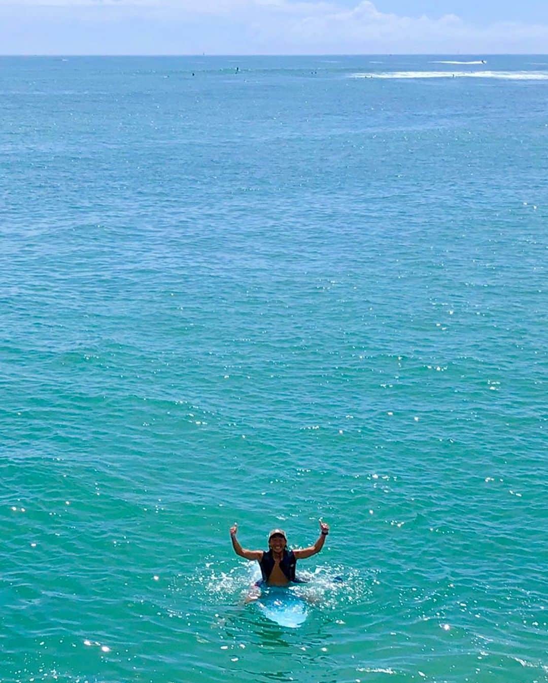 石川直宏さんのインスタグラム写真 - (石川直宏Instagram)「「夏を遊び尽くす僕らの"サマーボード"」 この夏を共にしたいボードを #サーフィンライフ さんに取り上げていただきました🌊🏄‍♂️✨ おかげさまで気の合う仲間たちとお気に入りのポイントで最幸な時間を過ごす事が出来ました🤙 感謝🙏✨ . #SURFINGLIFE #christensonsurfboard  #BEAUSOLEIL #axxeclassic  #FREEWATERS #surfootballer #mahalo」8月26日 17時09分 - sgss.18