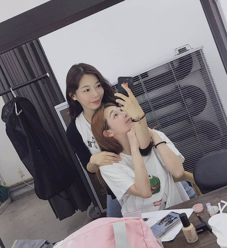 ダヒさんのインスタグラム写真 - (ダヒInstagram)「@4.2msk 보고시펐던 내동생👭 영상 완죤 기대기대👊」8月26日 17時21分 - heeyong0104