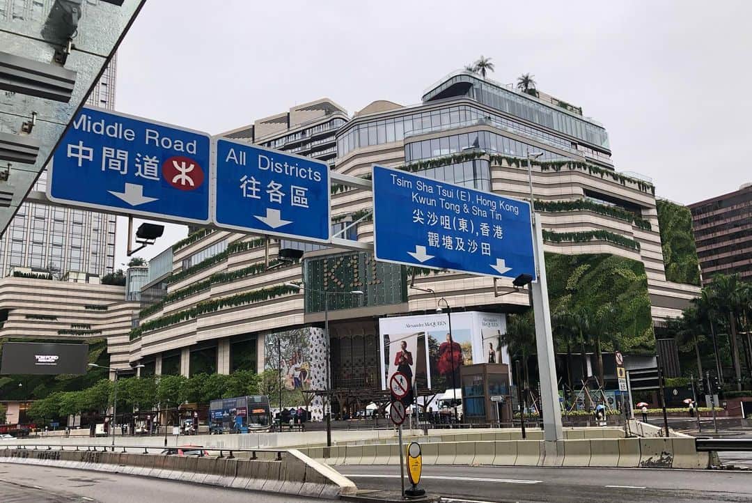 谷正人さんのインスタグラム写真 - (谷正人Instagram)「本日はUNITEDTOKYO& PUBLICTOKYOの香港2店舗目がK-11 MUSEAにオープンいたしました。香港の新しい名所となること、間違いなし。台風をしっかり連れてきてしまいましたが、是非、いらしてください！ #unitedtokyo #publictokyo」8月26日 17時24分 - masato_tani