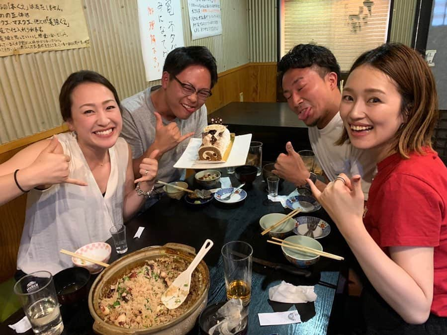 菊池沙都さんのインスタグラム写真 - (菊池沙都Instagram)「まなさや夫婦🥰💓 毎日一緒に過ごしてくれてありがとう❤️ とにかく喋って笑って食べて観光して Super充実した旅行でした。 mnbは私に触れない紳士な男😂👏✨ #素敵夫婦#優しい夫婦#大好き夫婦#美男美女  #香川旅行#高松旅行#高松大好き#香川県#うどん県  #ドライブ#美味しい物巡り#カラオケ #結婚祝い#感謝#とにかく笑った  #世界の中心で愛を叫ぶ ロケ地 #屋島#屋島山上 久しぶりにオールできそうなテンションだった🎤🎤🎤 #モー娘。最高#モー娘世代」8月26日 18時04分 - satochin30