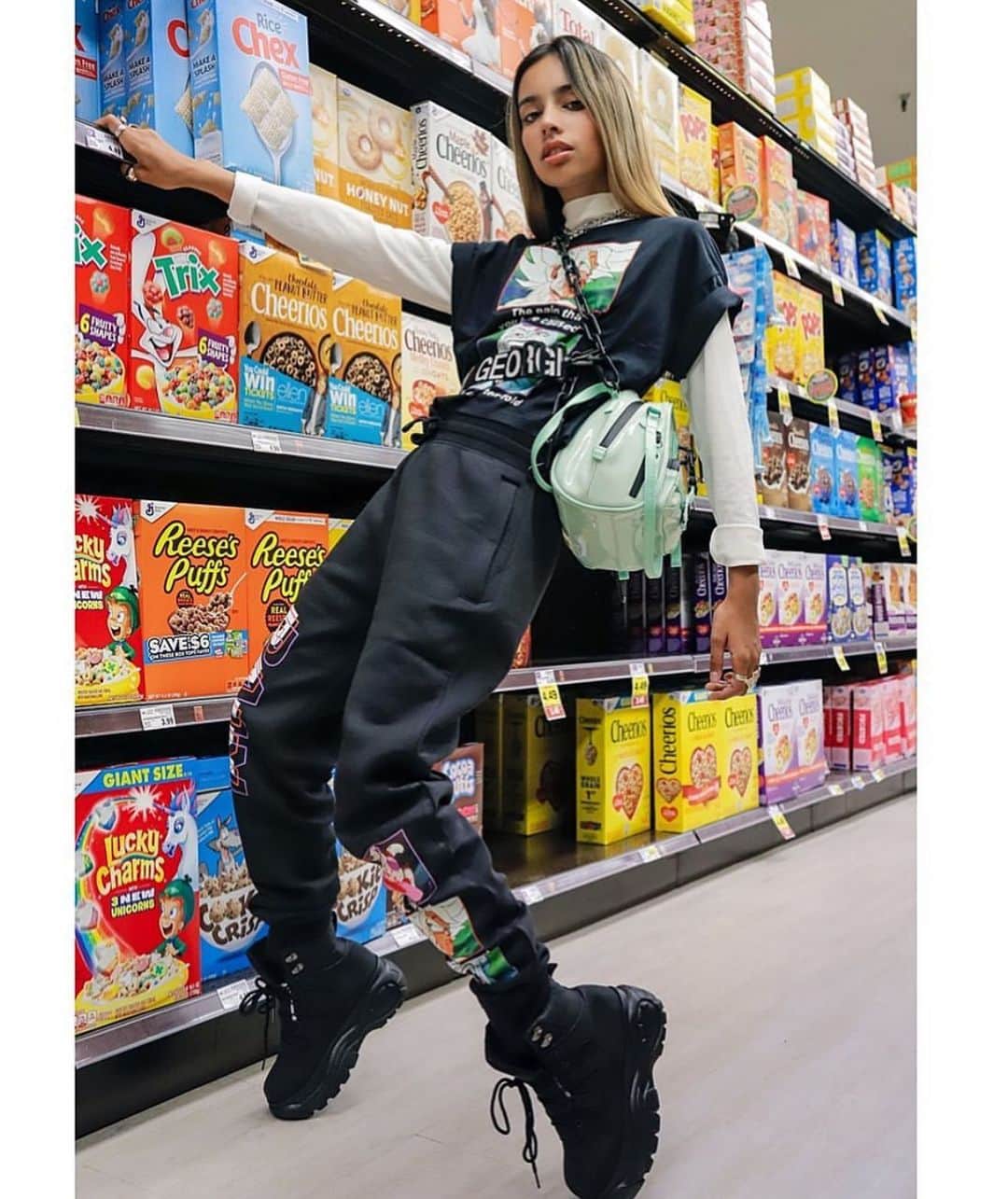 ジョージジーナ&ルーシーのインスタグラム：「@hellokylie styled & photographed by @xlixhe 🦋 She’s already wearing one of our upcoming S/S20 bags - Stay tuned 💫 • • • • • • #georgeginalucy #gglsquad #outfit #fashion #streetwear #streetfashion #streetstyle #pastel #hypebae #hsstyle #highsnobiety #35mm #vsco #tumblr #tumblrgirl #pastelgrunge #grungegirl #baesmentapproved #photography #justgoshoot #35mm #vsco」