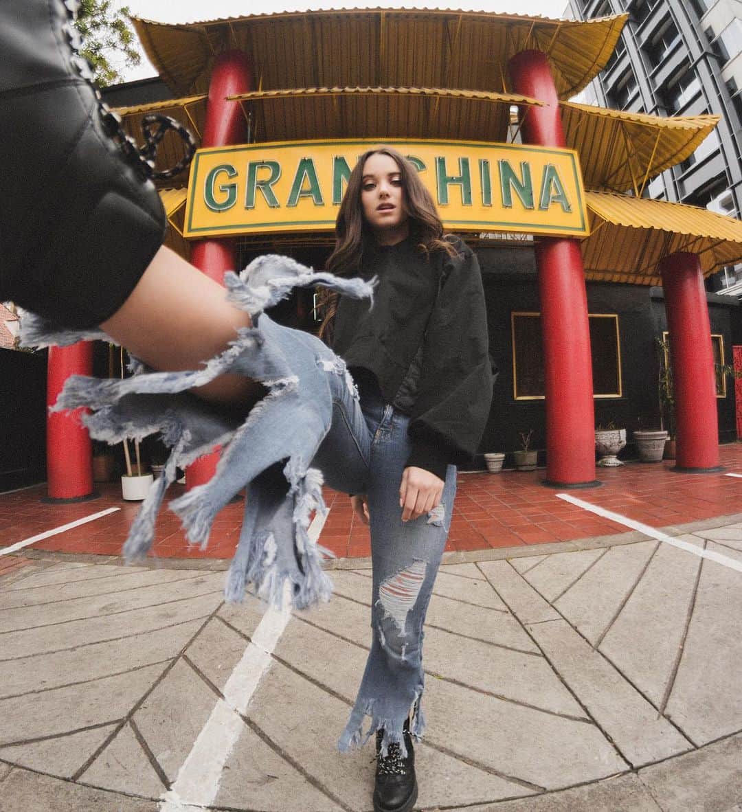 ミッチェル・オルベラのインスタグラム：「⚡️🤟🏼」