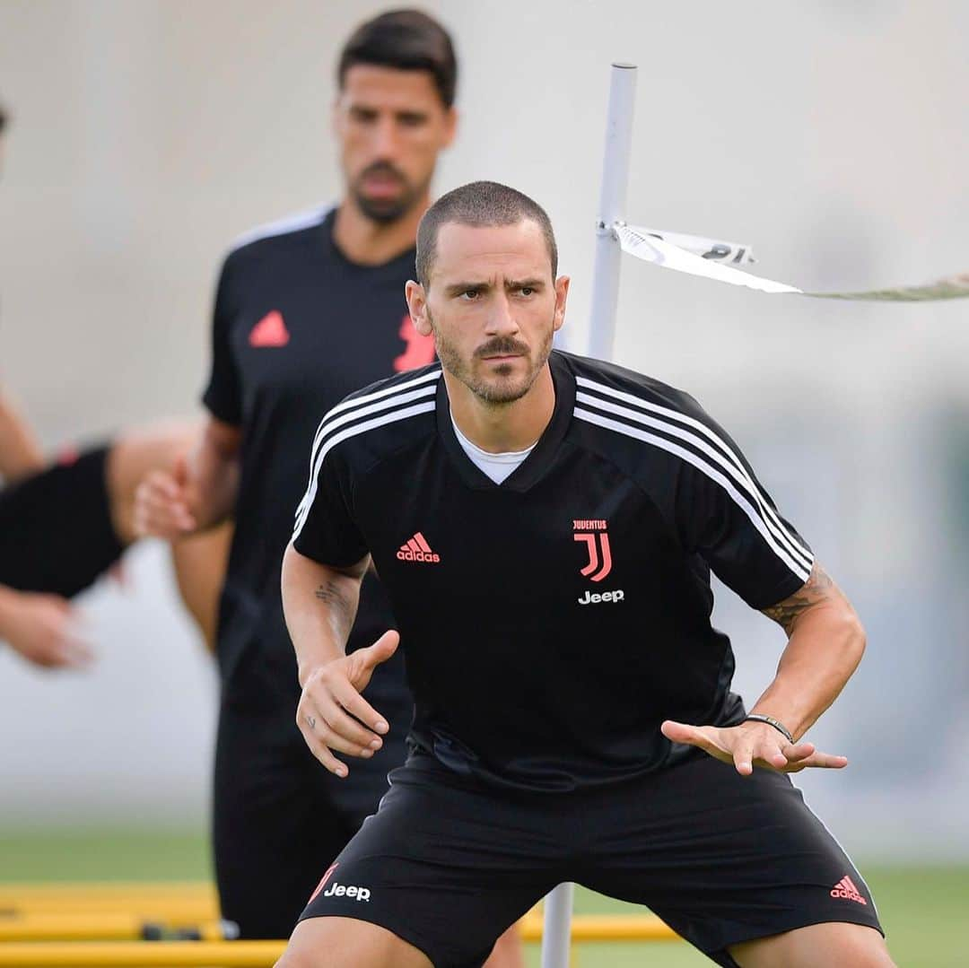 レオナルド・ボヌッチさんのインスタグラム写真 - (レオナルド・ボヌッチInstagram)「Looking forward our Stadium debut 🔜 #LB19 #FinoAllaFine」8月27日 4時06分 - bonuccileo19