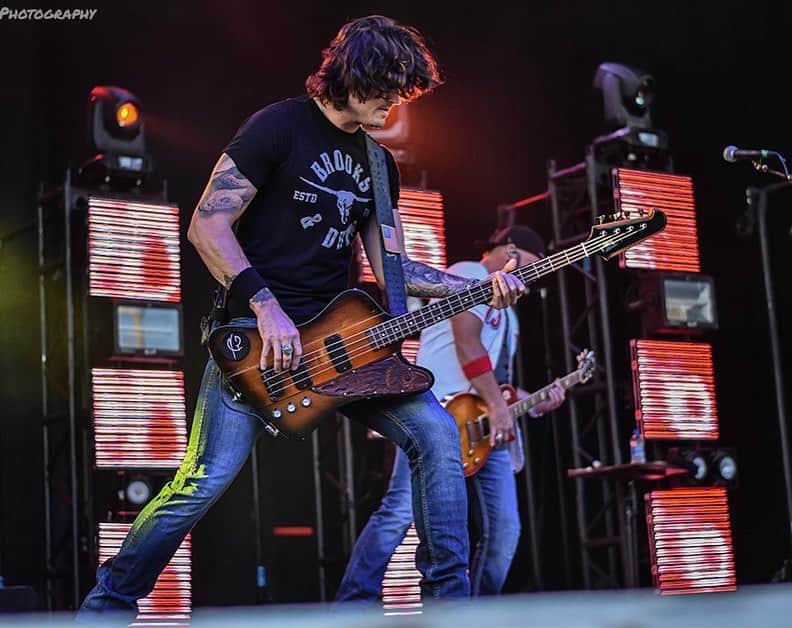 3 Doors Downのインスタグラム：「What a way to wrap up our summer! We had a blast this past week. Next: The Better Life Foundation concert with @officialclaywalker. 📸: @vrtxmag」