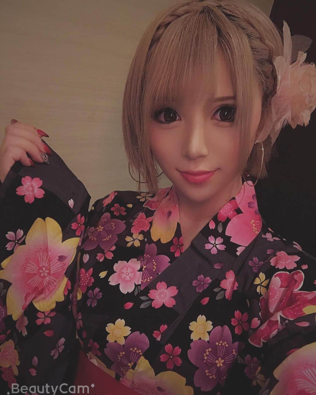 侑季美怜のインスタグラム：「・ ・ ・ 今年初浴衣👘 ・ ・ ・ #浴衣 #麻布十番祭り #麻布十番浴衣 #祭り #六本木 #東京」