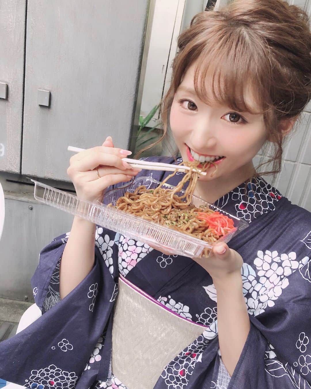 のインスタグラム：「🥺🍉☁️」