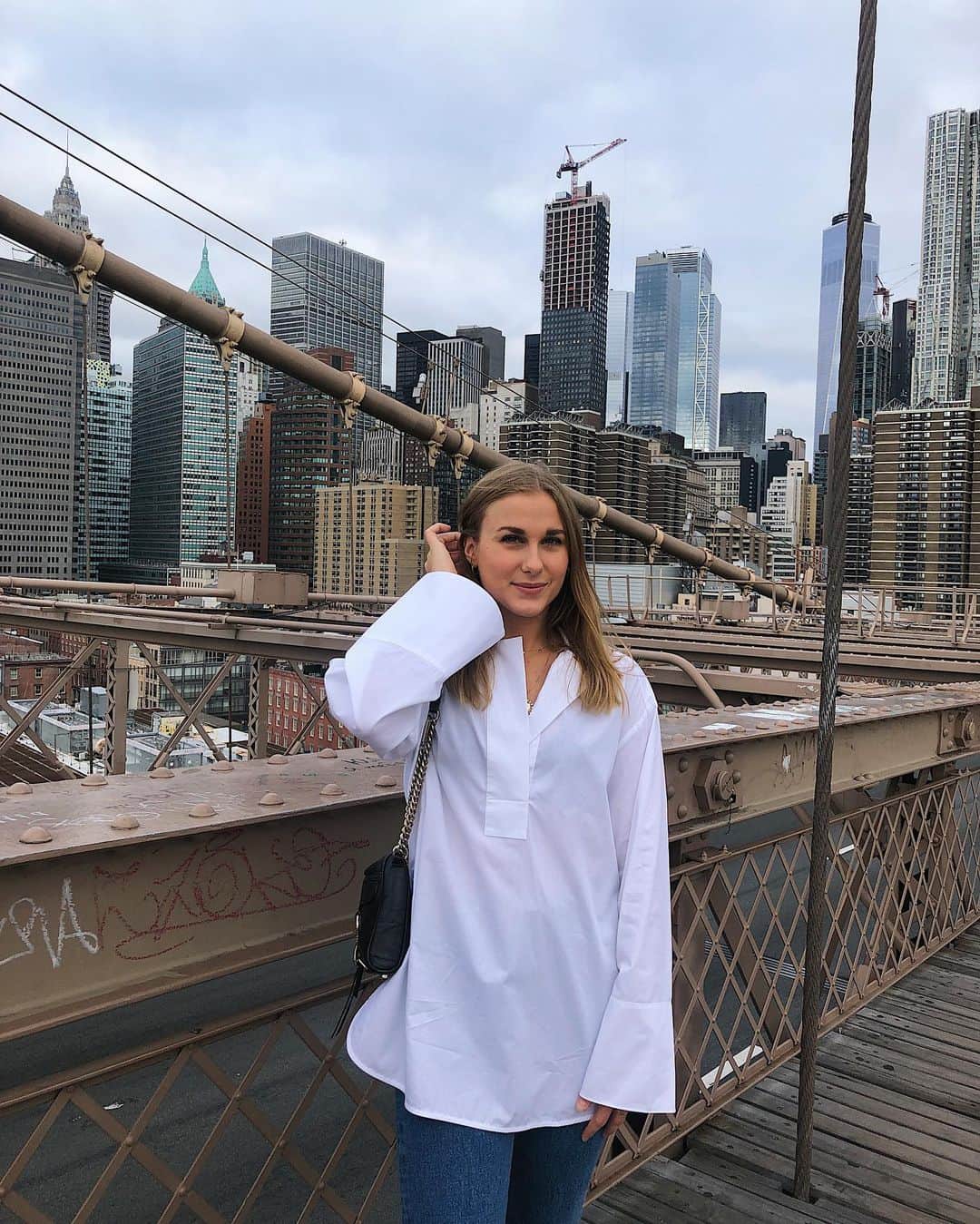 イザベル・オルソンのインスタグラム：「Good morning NYC 🗽」