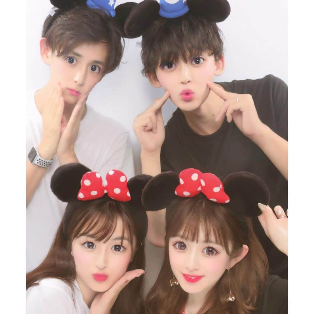 青木菜花さんのインスタグラム写真 - (青木菜花Instagram)「.﻿ .﻿ じじばばディズニー🐭﻿ ダブルデート楽しすぎました😙❤️﻿ ﻿ 色違いだけどTシャツも4人でお揃い🥰﻿ .﻿ . #じじばば #なのかじ #れおなな #ディズニー #ディズニーシー #ミキミニ #ミキミニコーデ #disneysea #instalike #instagood #l4l #プリント倶楽部」8月26日 20時38分 - nanoka_0711