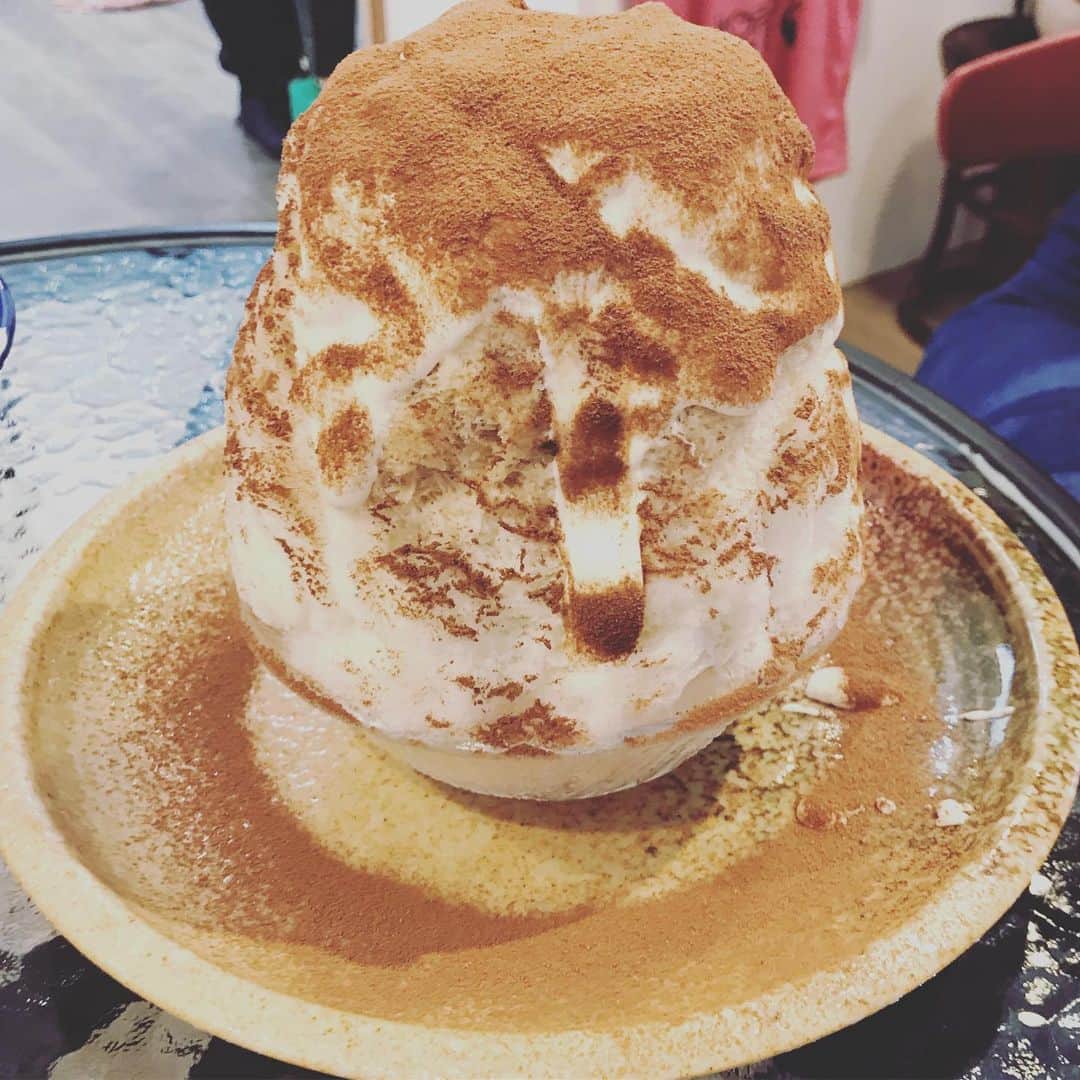 青木ロビンさんのインスタグラム写真 - (青木ロビンInstagram)「久々の北谷の『氷ヲ刻メ』  今年はやたらかき氷食べてるな。。笑  美味しいのはもちろん 格闘家としても頑張る 曹くんは僕の憧れです。  #氷ヲ刻メ」8月26日 20時51分 - aokirobin