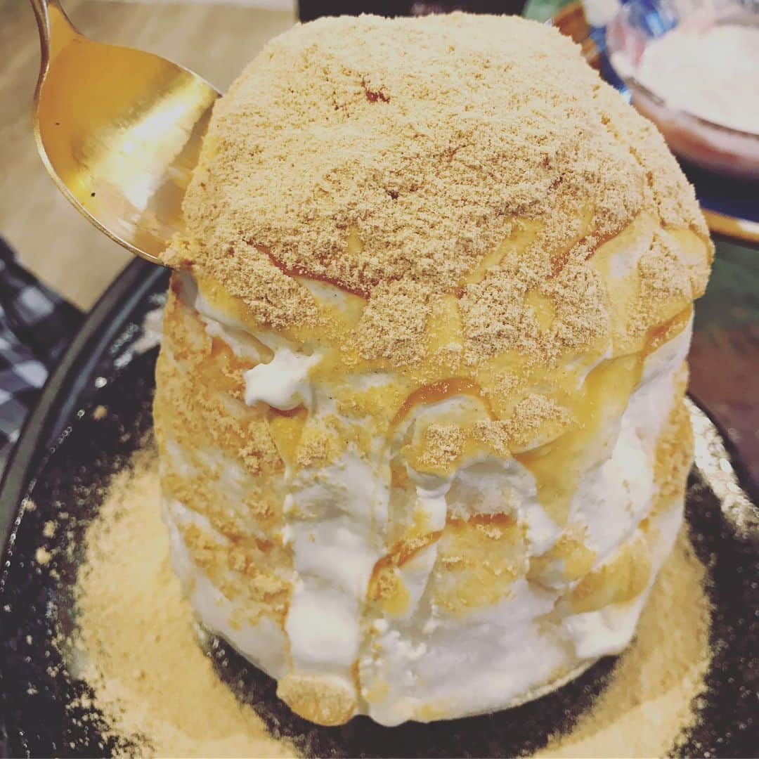青木ロビンさんのインスタグラム写真 - (青木ロビンInstagram)「久々の北谷の『氷ヲ刻メ』  今年はやたらかき氷食べてるな。。笑  美味しいのはもちろん 格闘家としても頑張る 曹くんは僕の憧れです。  #氷ヲ刻メ」8月26日 20時51分 - aokirobin