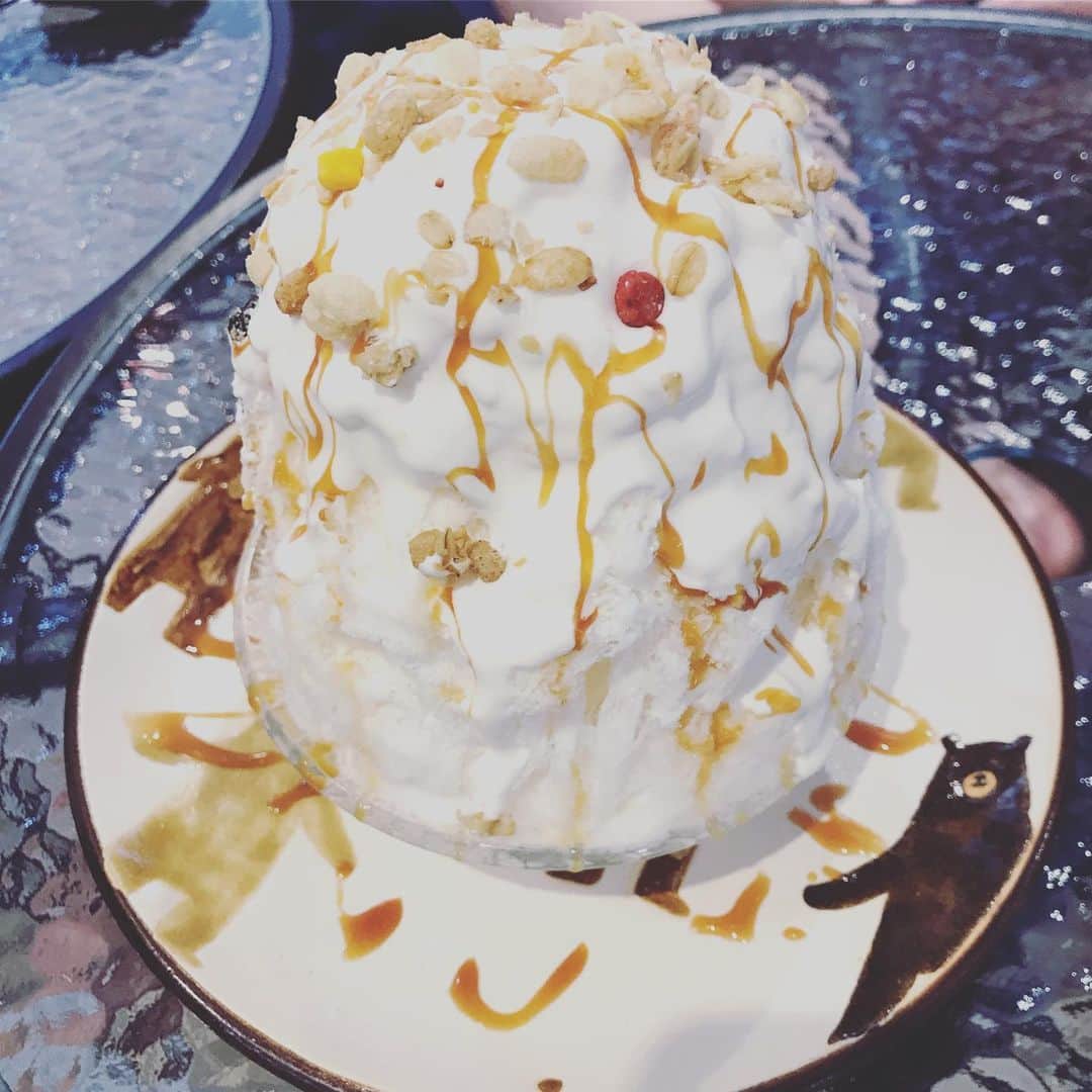 青木ロビンさんのインスタグラム写真 - (青木ロビンInstagram)「久々の北谷の『氷ヲ刻メ』  今年はやたらかき氷食べてるな。。笑  美味しいのはもちろん 格闘家としても頑張る 曹くんは僕の憧れです。  #氷ヲ刻メ」8月26日 20時51分 - aokirobin